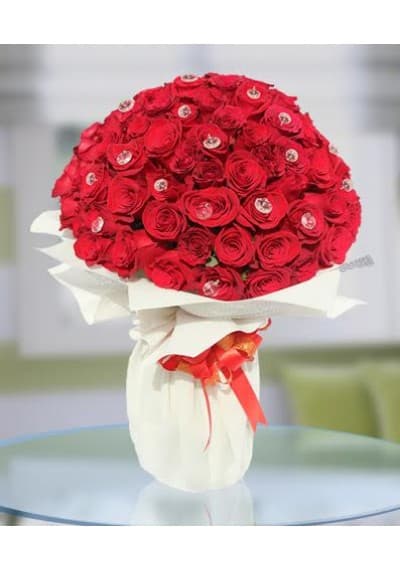 100 Prime Roses Hand Tied Bouquet