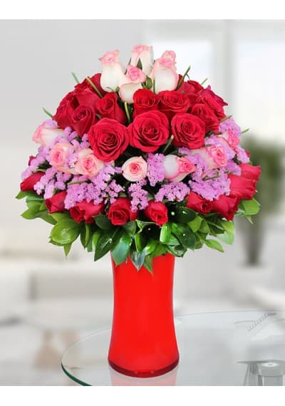 Elegant Pink and Red Roses Bouquet