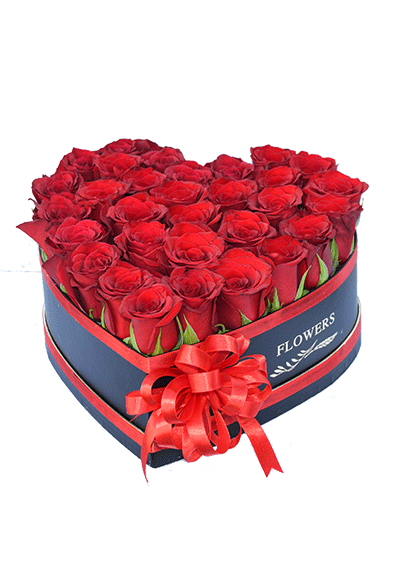 heart box red roses