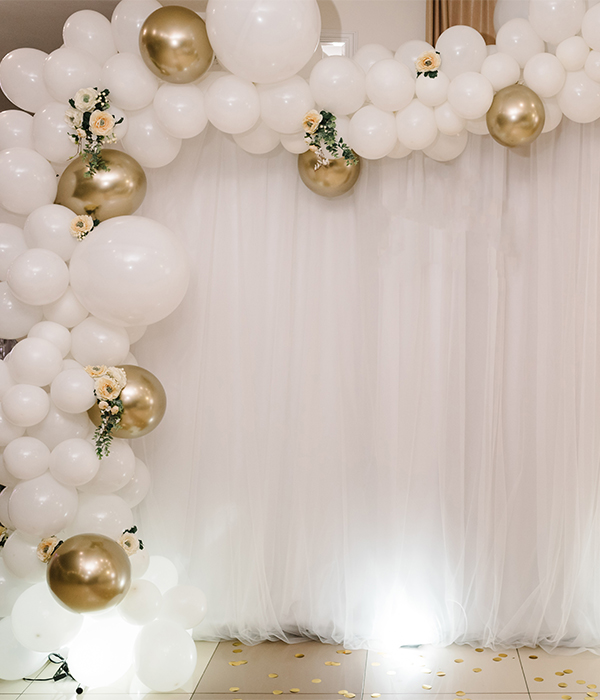 White And Golden Balloons Arch Half