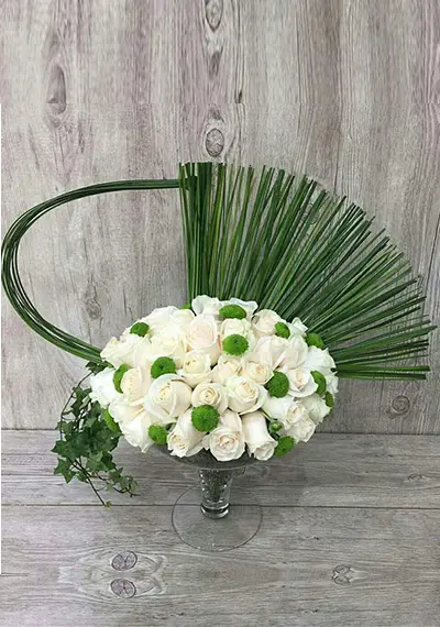 White Roses Queen Bouquet